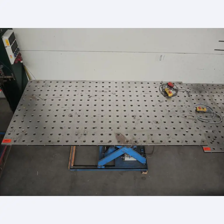 Chapas metálicas e máquinas para trabalhar metais<br><font size="2">Colaboração com Hilco Industrial Acquisitions bv</font><br><img src="/images/hil.png"><br>-2