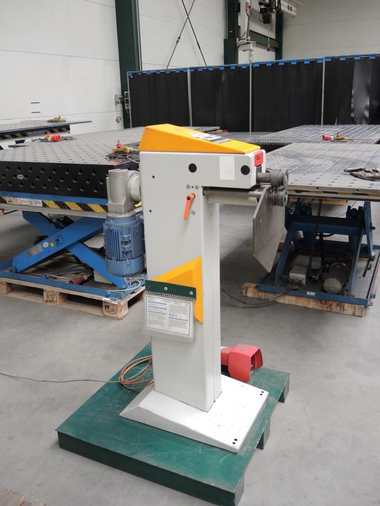 Machines pour le travail de la tôle et des métaux<br><font size="2">Collaboration avec Hilco Industrial Acquisitions bv</font><br><img src="/images/hil.png"><br>-2