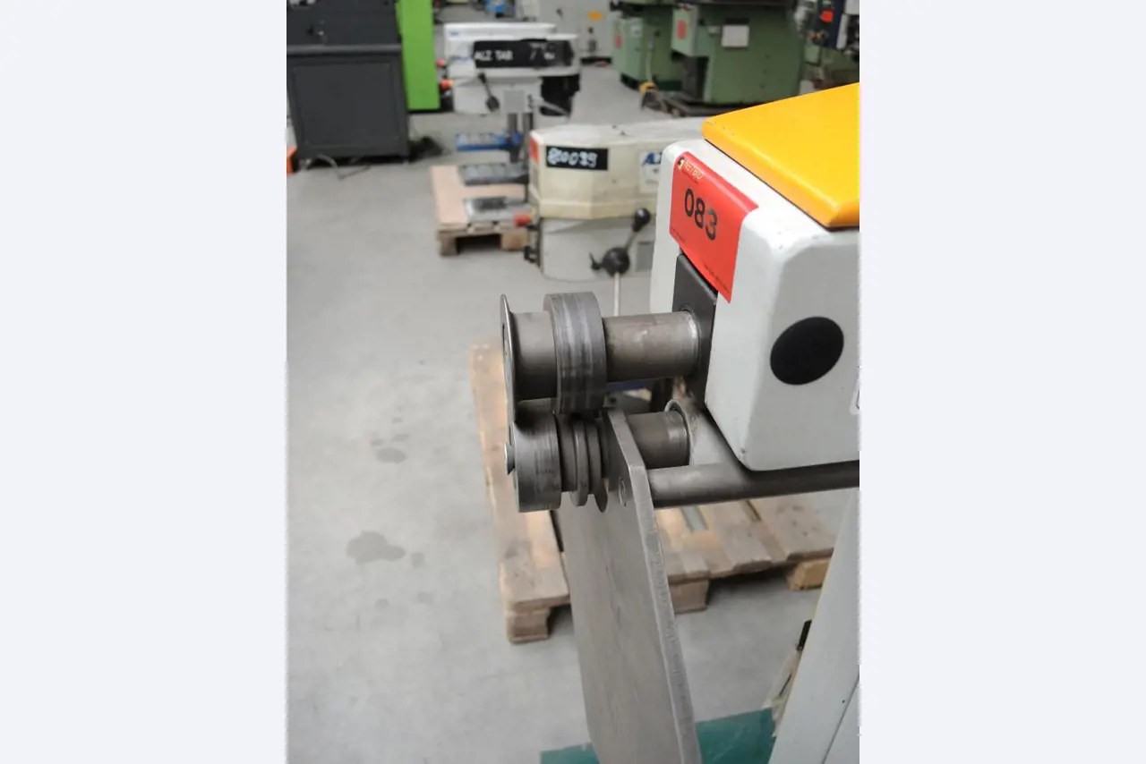 Chapas metálicas e máquinas para trabalhar metais<br><font size="2">Colaboração com Hilco Industrial Acquisitions bv</font><br><img src="/images/hil.png"><br>-4