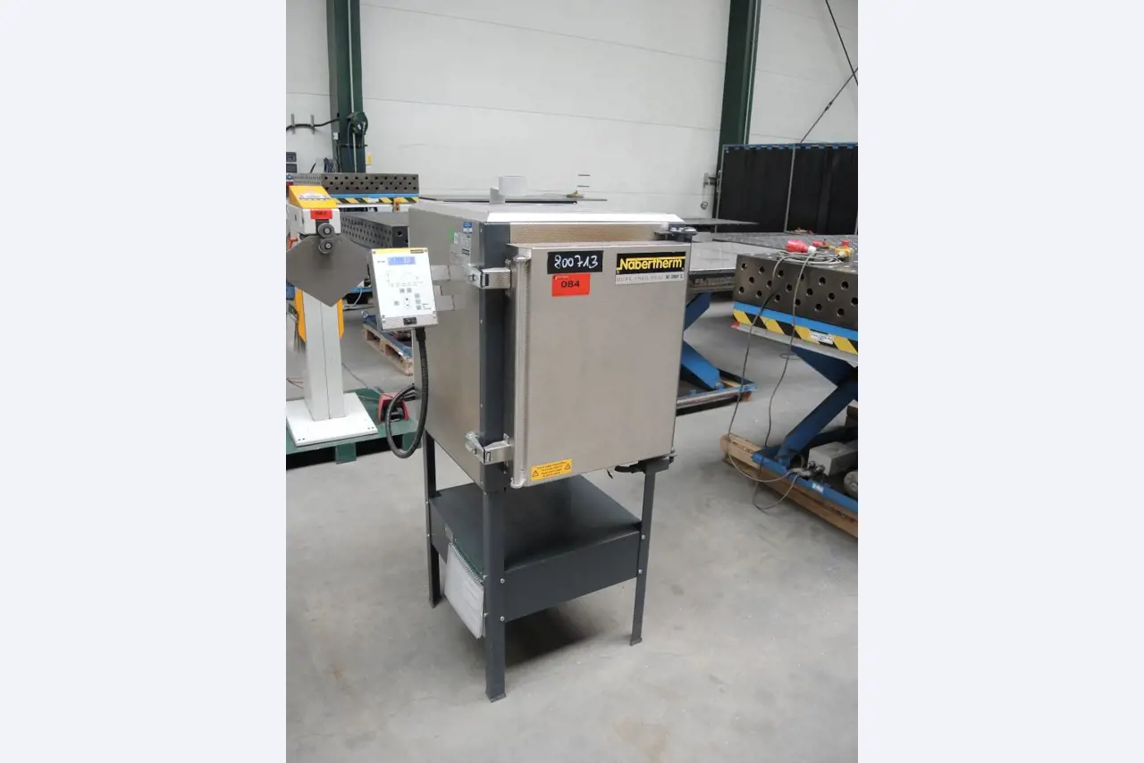 Chapas metálicas e máquinas para trabalhar metais<br><font size="2">Colaboração com Hilco Industrial Acquisitions bv</font><br><img src="/images/hil.png"><br>-1