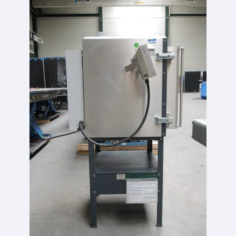 Chapas metálicas e máquinas para trabalhar metais<br><font size="2">Colaboração com Hilco Industrial Acquisitions bv</font><br><img src="/images/hil.png"><br>-4