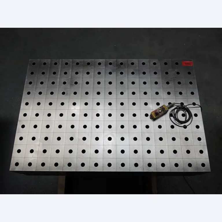 Chapas metálicas e máquinas para trabalhar metais<br><font size="2">Colaboração com Hilco Industrial Acquisitions bv</font><br><img src="/images/hil.png"><br>-5