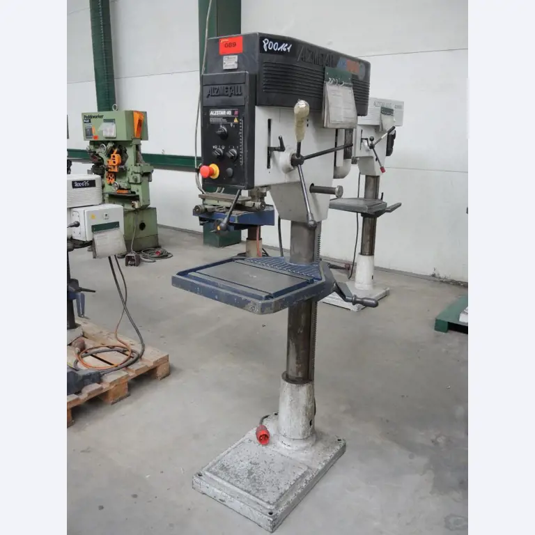 Chapas metálicas e máquinas para trabalhar metais<br><font size="2">Colaboração com Hilco Industrial Acquisitions bv</font><br><img src="/images/hil.png"><br>-1