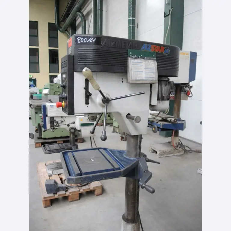 Chapas metálicas e máquinas para trabalhar metais<br><font size="2">Colaboração com Hilco Industrial Acquisitions bv</font><br><img src="/images/hil.png"><br>-5