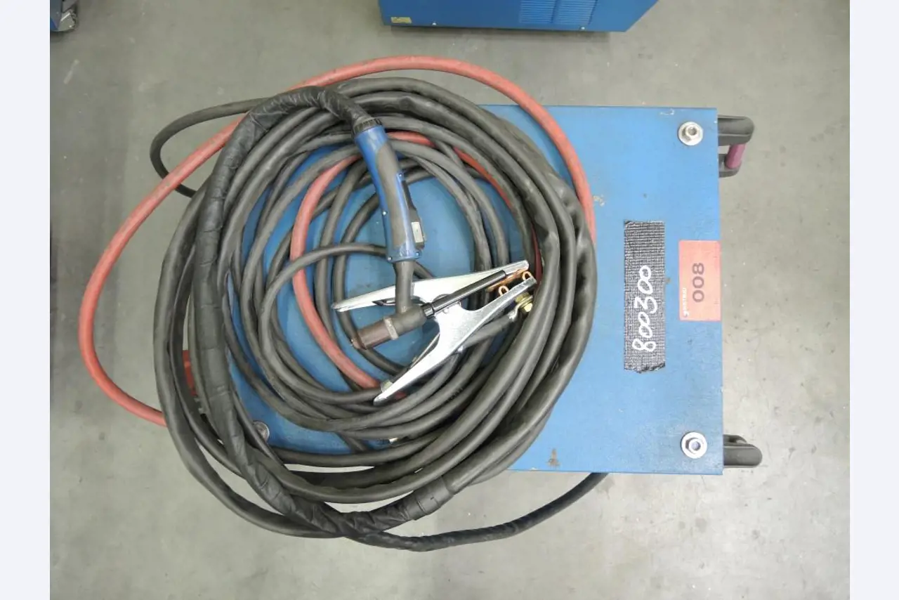 stroje na zpracování plechu a kovoobrábecí<br><font size="2">Ve spolupráci s firmo u Hilco Industrial Acquisitions bv</font><img src="/images/hilco-logo.png">
-4