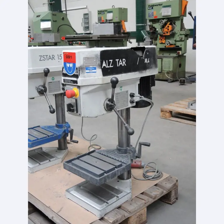 Chapas metálicas e máquinas para trabalhar metais<br><font size="2">Colaboração com Hilco Industrial Acquisitions bv</font><br><img src="/images/hil.png"><br>-1