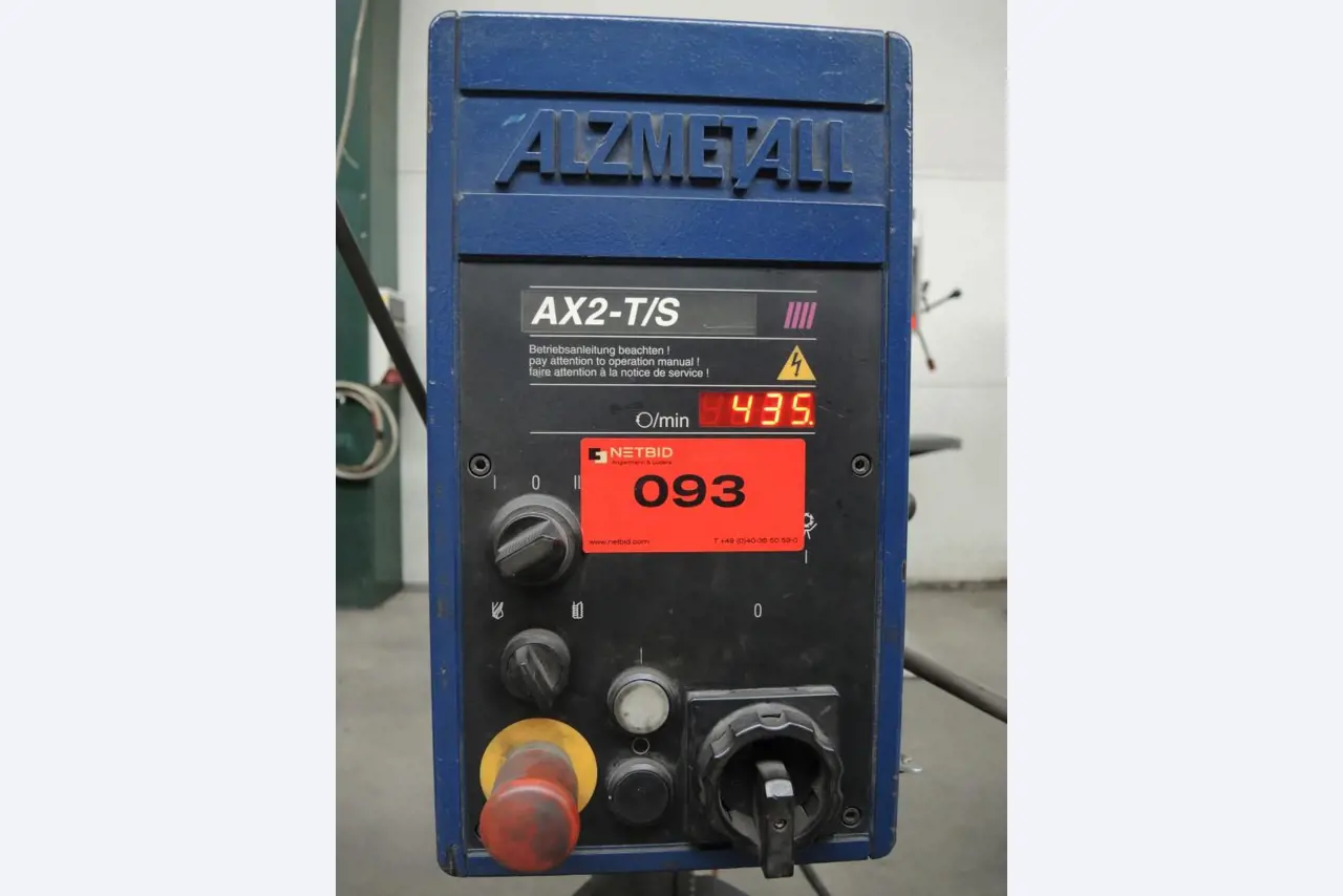 Chapas metálicas e máquinas para trabalhar metais<br><font size="2">Colaboração com Hilco Industrial Acquisitions bv</font><br><img src="/images/hil.png"><br>-1