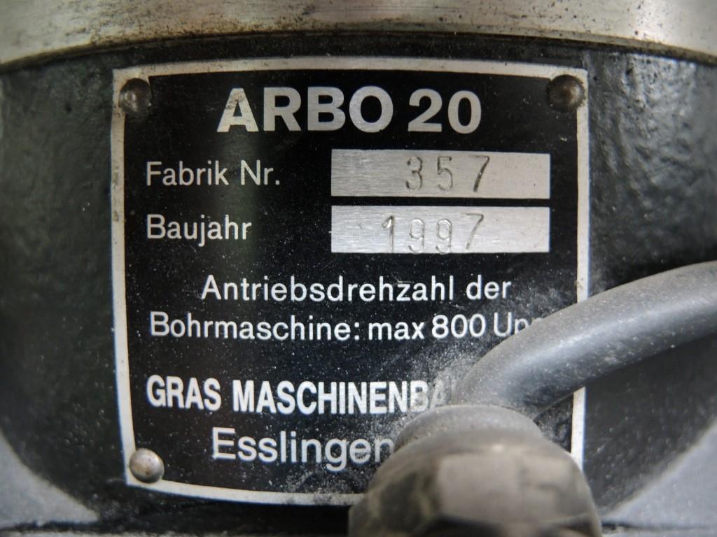 Chapas metálicas e máquinas para trabalhar metais<br><font size="2">Colaboração com Hilco Industrial Acquisitions bv</font><br><img src="/images/hil.png"><br>-2