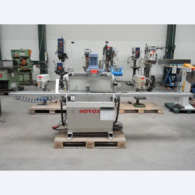 Chapas metálicas e máquinas para trabalhar metais<br><font size="2">Colaboração com Hilco Industrial Acquisitions bv</font><br><img src="/images/hil.png"><br>-2