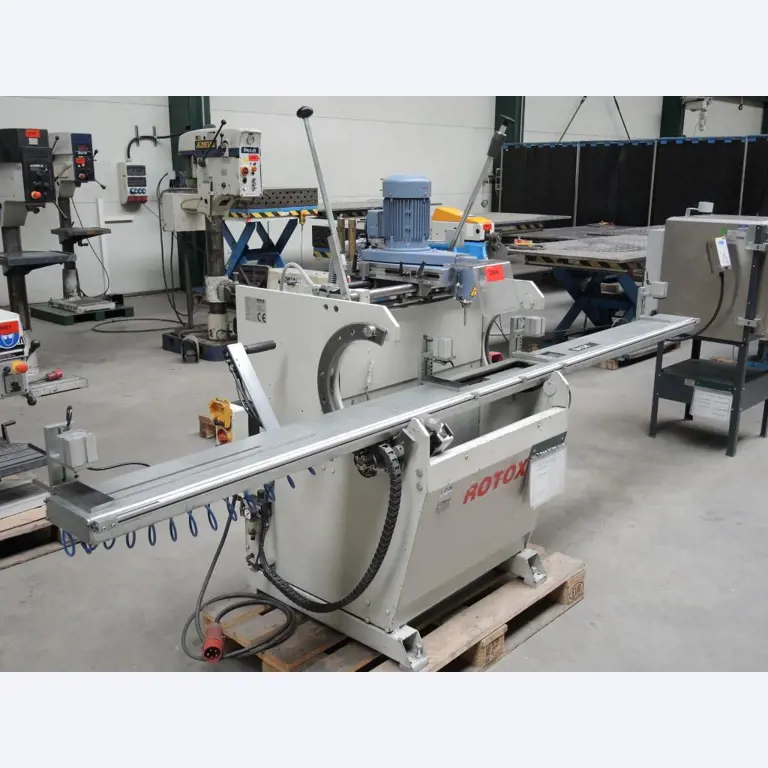 Chapas metálicas e máquinas para trabalhar metais<br><font size="2">Colaboração com Hilco Industrial Acquisitions bv</font><br><img src="/images/hil.png"><br>-3