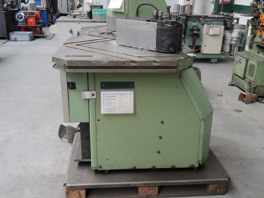 Blech- und Metallbearbeitungsmaschinen<br><font size="2">Zusammenarbeit mit Hilco Industrial Acquisitions bv</font><br><img src="/images/hil.png"><br>-3