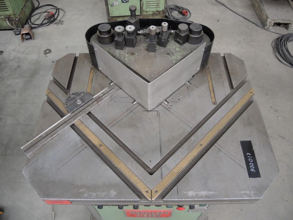 Blech- und Metallbearbeitungsmaschinen<br><font size="2">Zusammenarbeit mit Hilco Industrial Acquisitions bv</font><br><img src="/images/hil.png"><br>-5