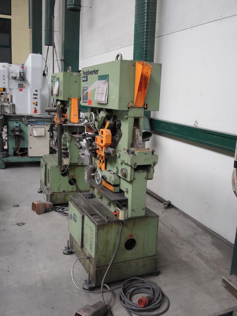 stroje na zpracování plechu a kovoobrábecí&lt;br&gt;&lt;font size=&quot;2&quot;&gt;Ve spolupráci s firmo u Hilco Industrial Acquisitions bv&lt;/font&gt;&lt;img src=&quot;/images/hilco-logo.png&quot;&gt;
-3