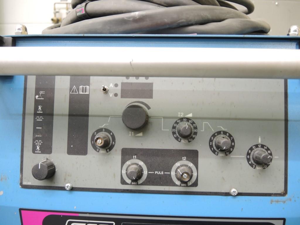 Chapas metálicas e máquinas para trabalhar metais<br><font size="2">Colaboração com Hilco Industrial Acquisitions bv</font><br><img src="/images/hil.png"><br>-3