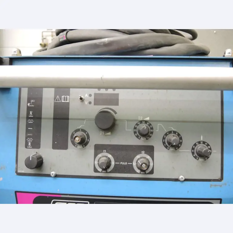 Chapas metálicas e máquinas para trabalhar metais<br><font size="2">Colaboração com Hilco Industrial Acquisitions bv</font><br><img src="/images/hil.png"><br>-3