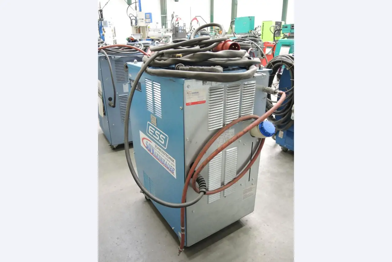 Chapas metálicas e máquinas para trabalhar metais<br><font size="2">Colaboração com Hilco Industrial Acquisitions bv</font><br><img src="/images/hil.png"><br>-4