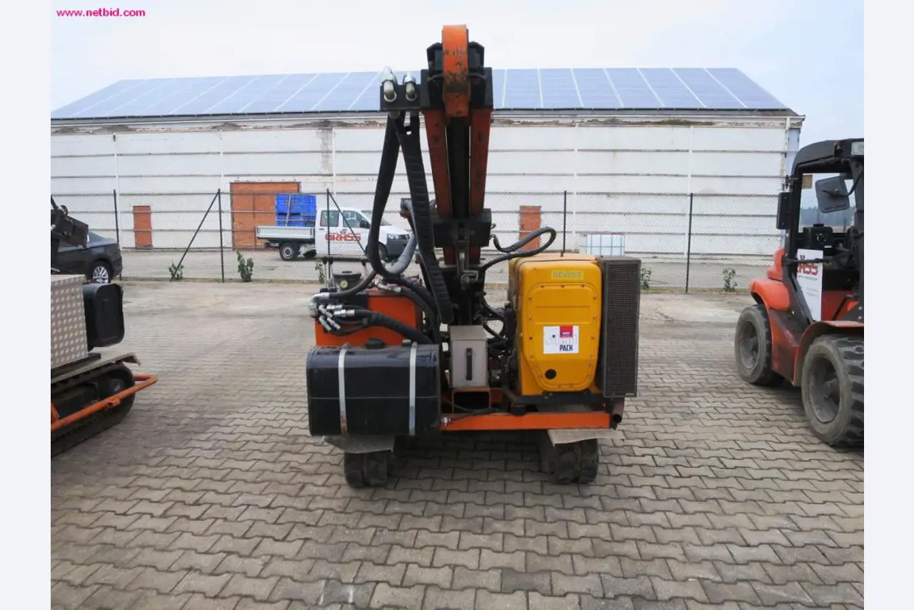 Utility vehicles, agricultural vehicles, construction machinery -2