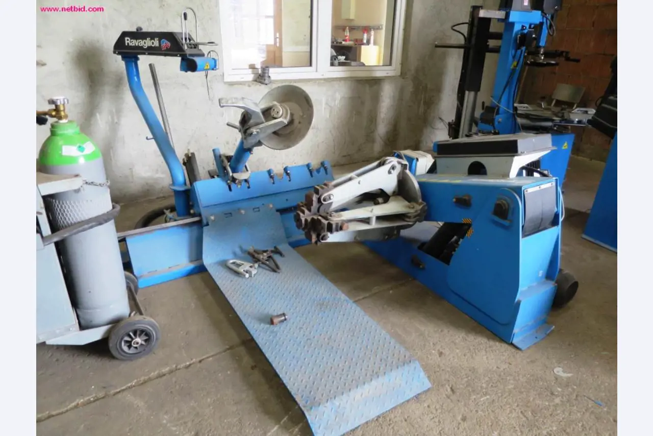 Utility vehicles, agricultural vehicles, construction machinery -1