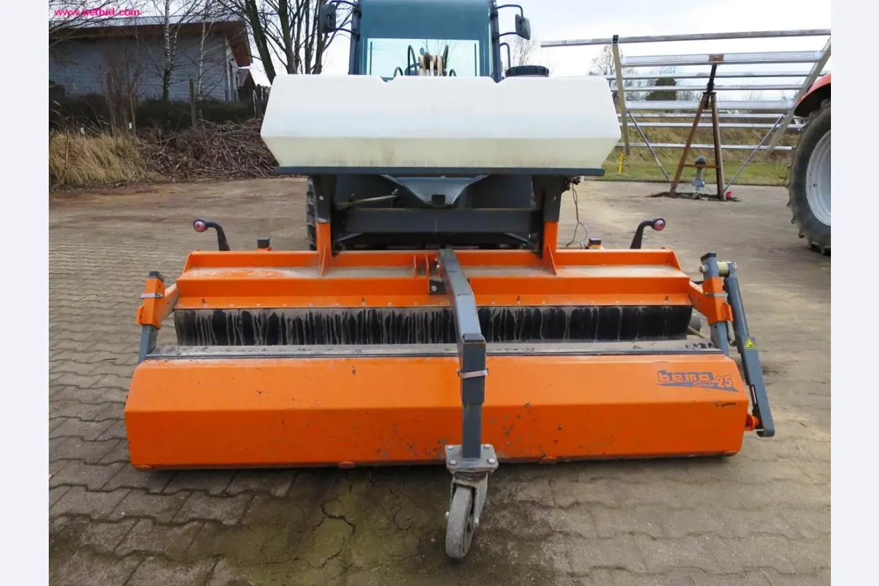 Utility vehicles, agricultural vehicles, construction machinery -3