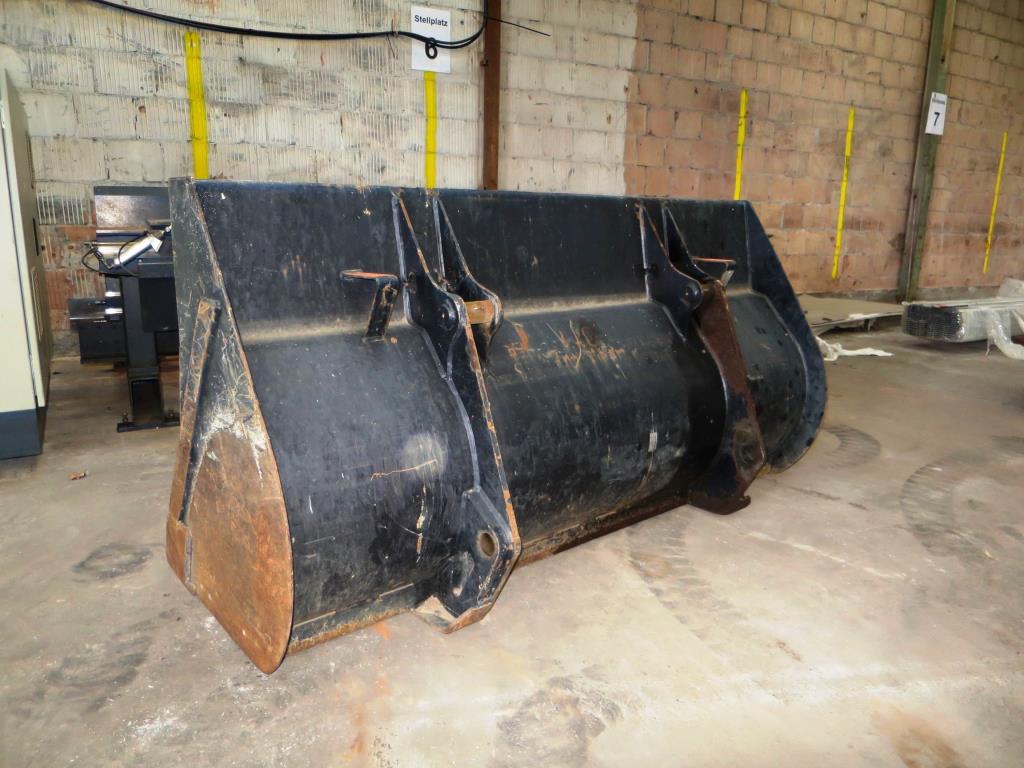 Utility vehicles, agricultural vehicles, construction machinery -8