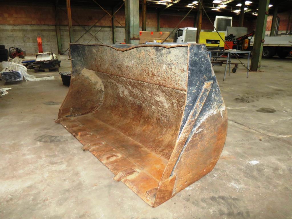 Utility vehicles, agricultural vehicles, construction machinery -9