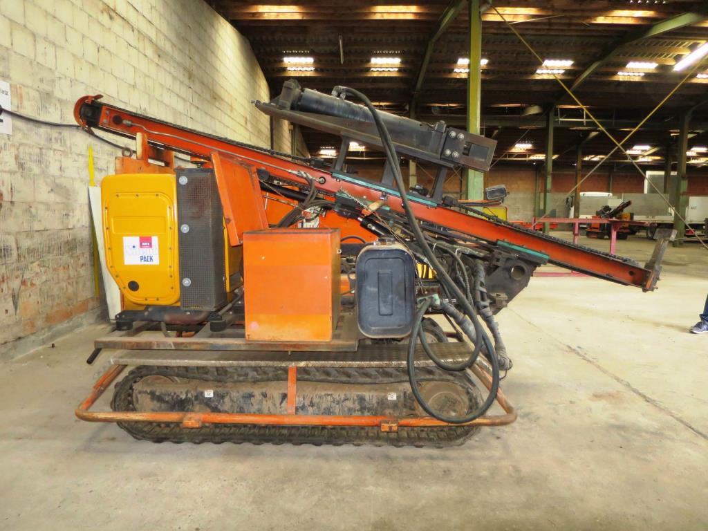 Utility vehicles, agricultural vehicles, construction machinery -4