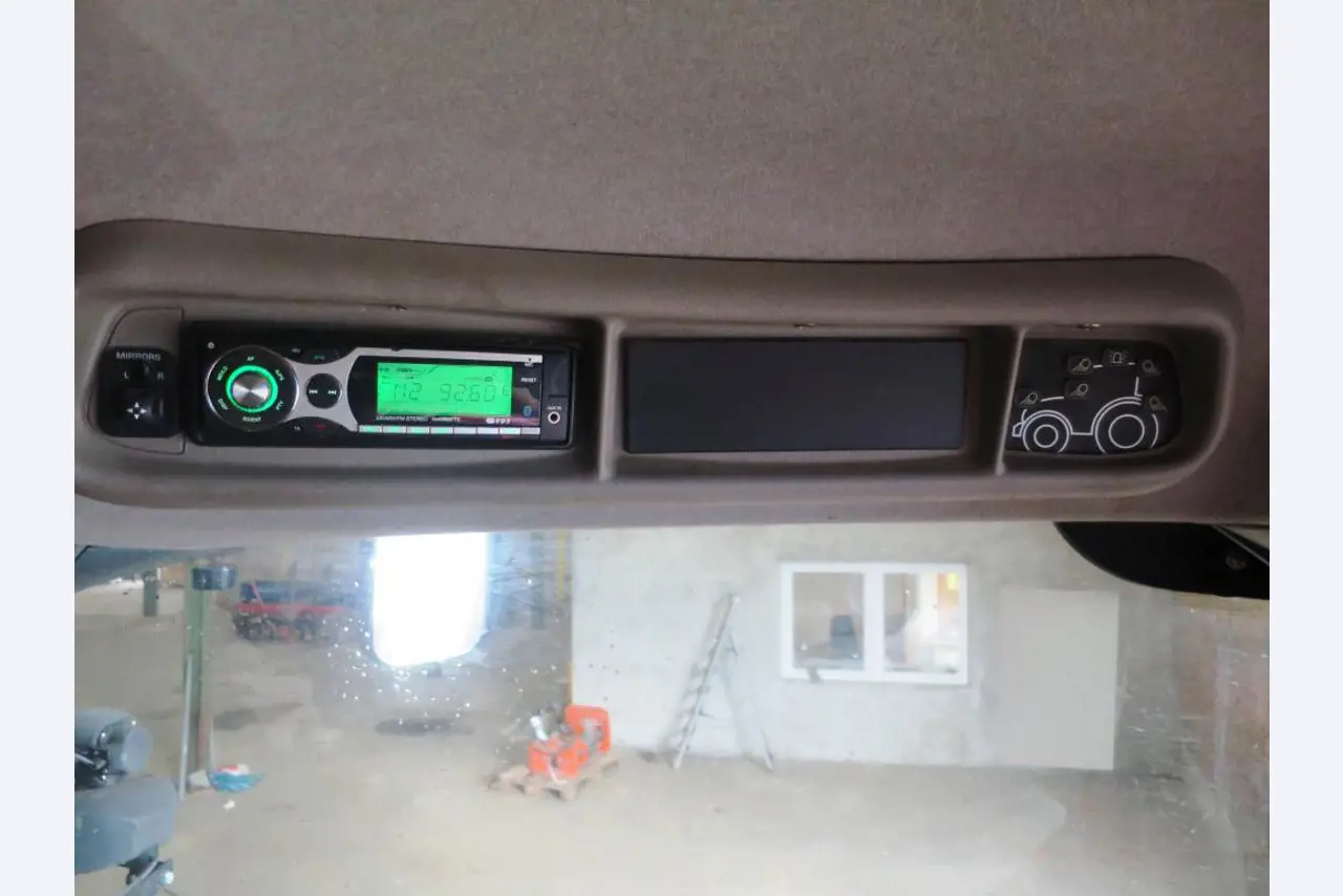 Utility vehicles, agricultural vehicles, construction machinery -13