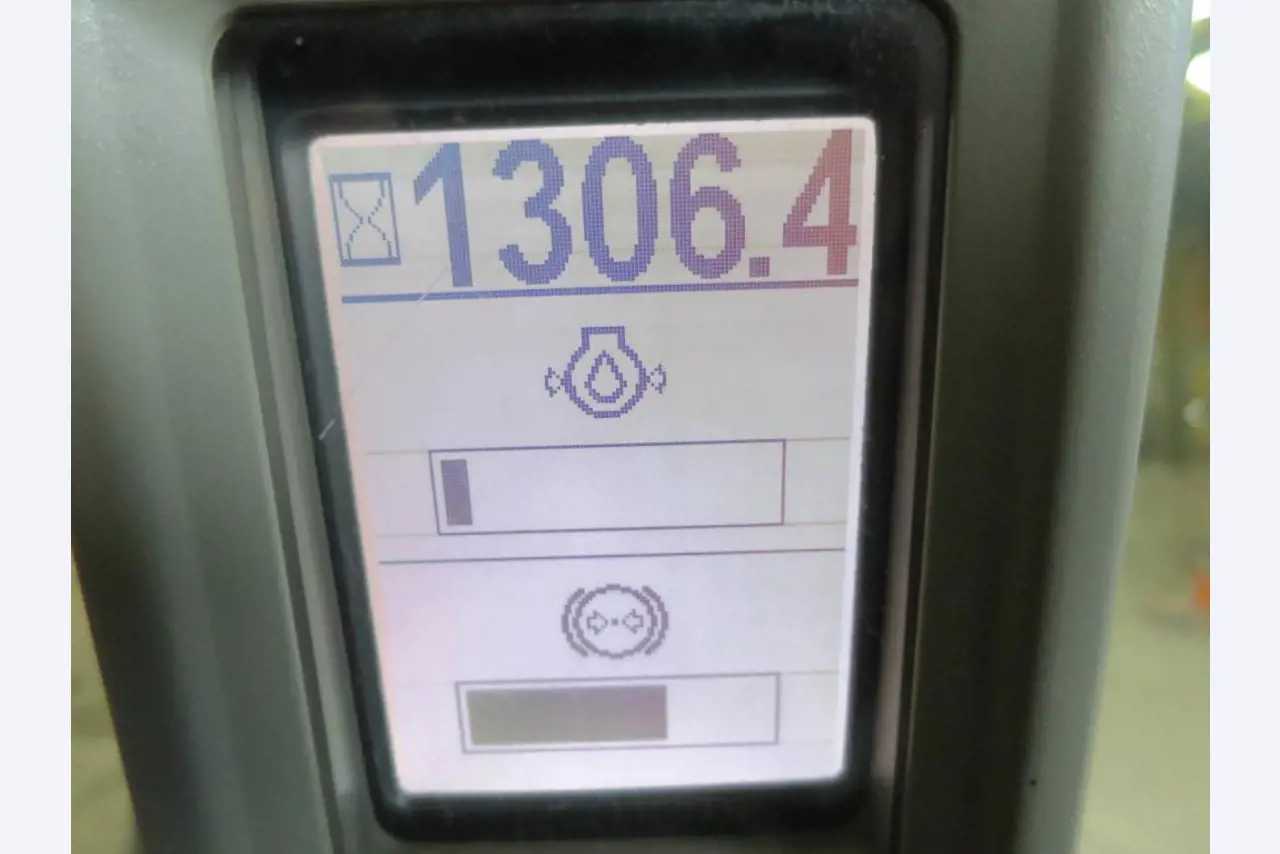 Utility vehicles, agricultural vehicles, construction machinery -15