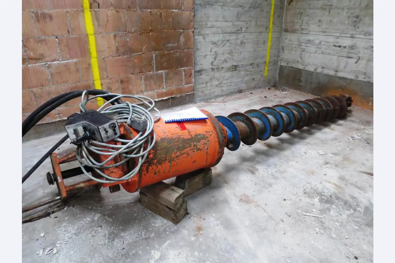 Gospodarska vozila Gradbeni stroji Kmetijski stroji-8