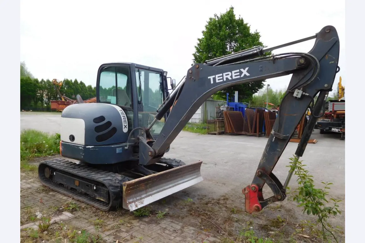 Utility vehicles, agricultural vehicles, construction machinery -1