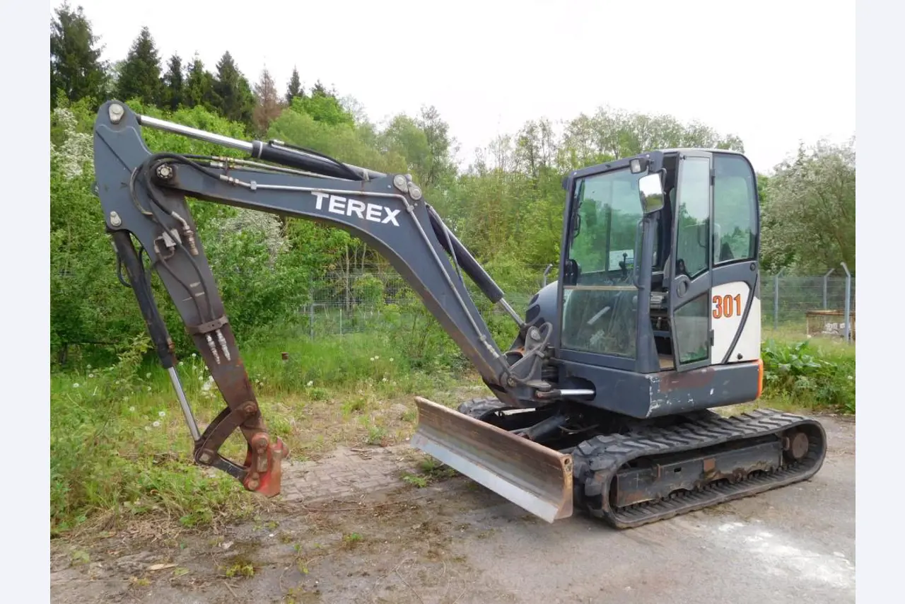 Utility vehicles, agricultural vehicles, construction machinery -2