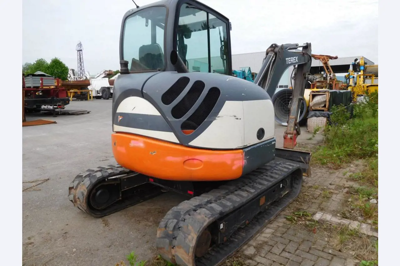 Utility vehicles, agricultural vehicles, construction machinery -3