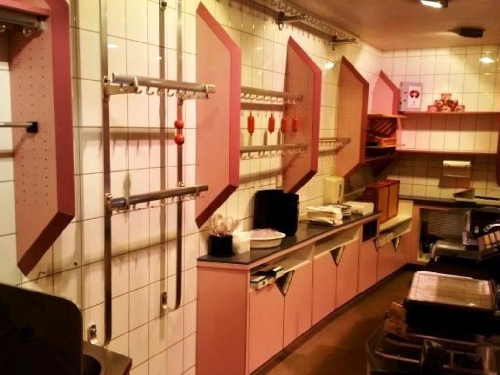 máquinas de talho em bom estado de conservação

-3