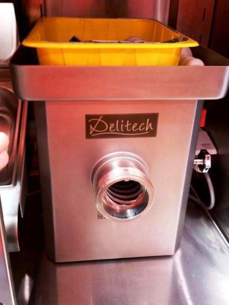 dobro vzdrževani mesarski stroji

-1