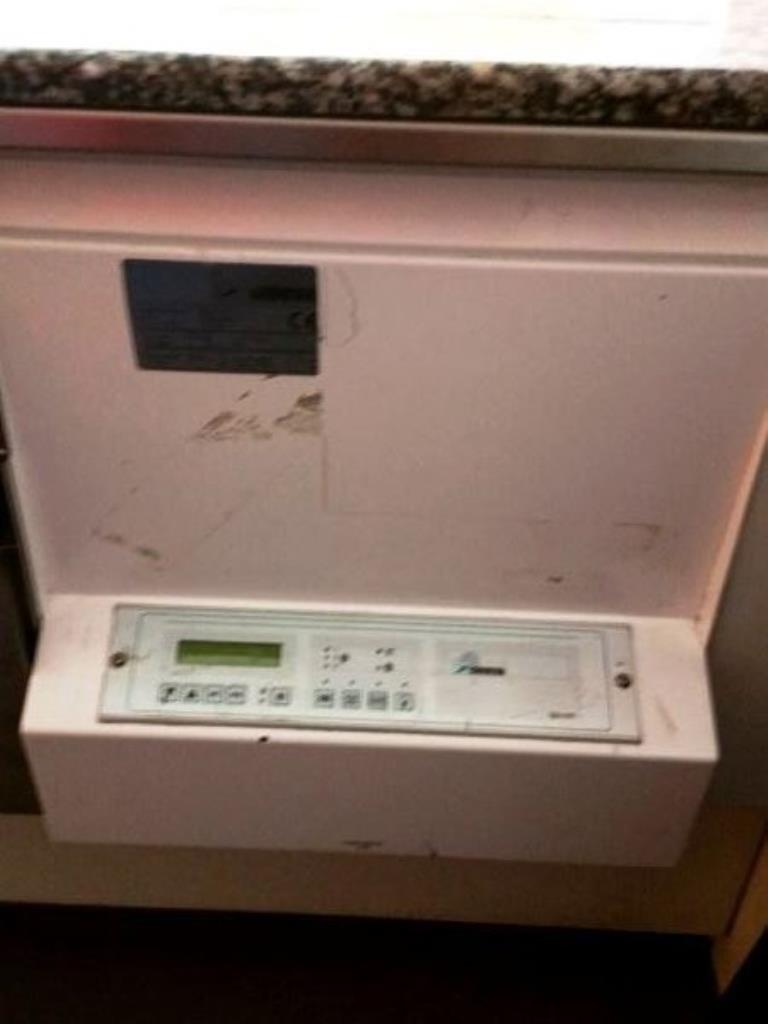 dobro vzdrževani mesarski stroji

-4