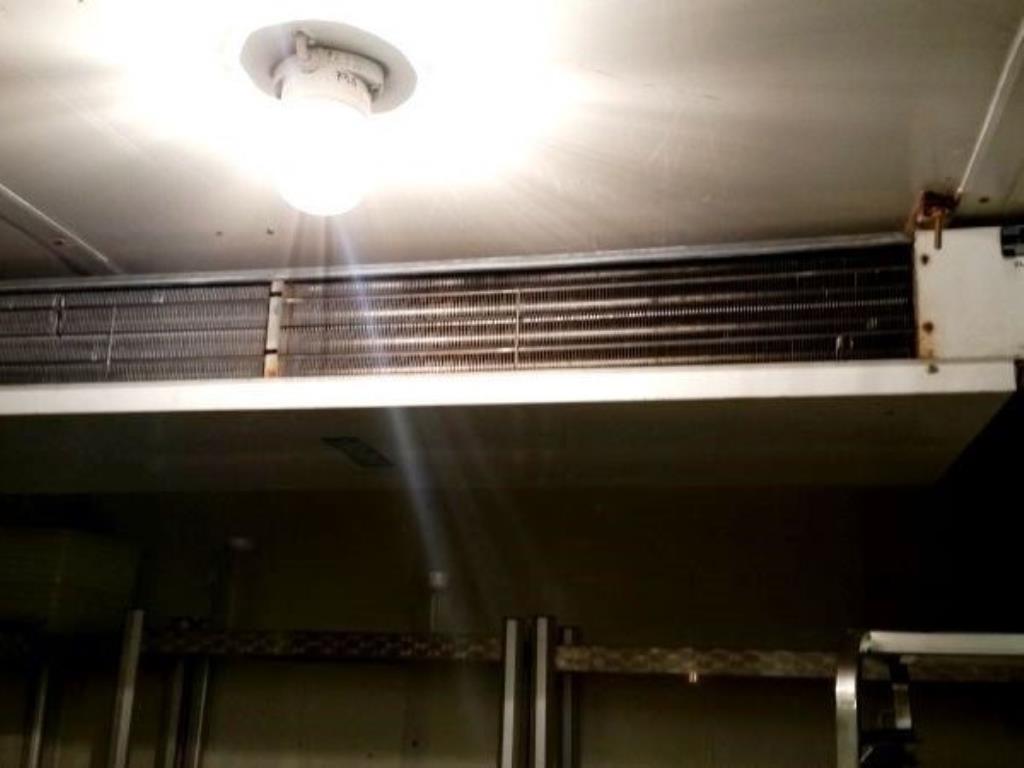 dobro vzdrževani mesarski stroji

-3