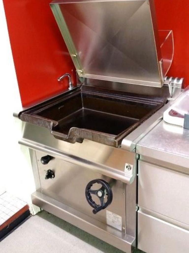 dobro vzdrževani mesarski stroji

-2