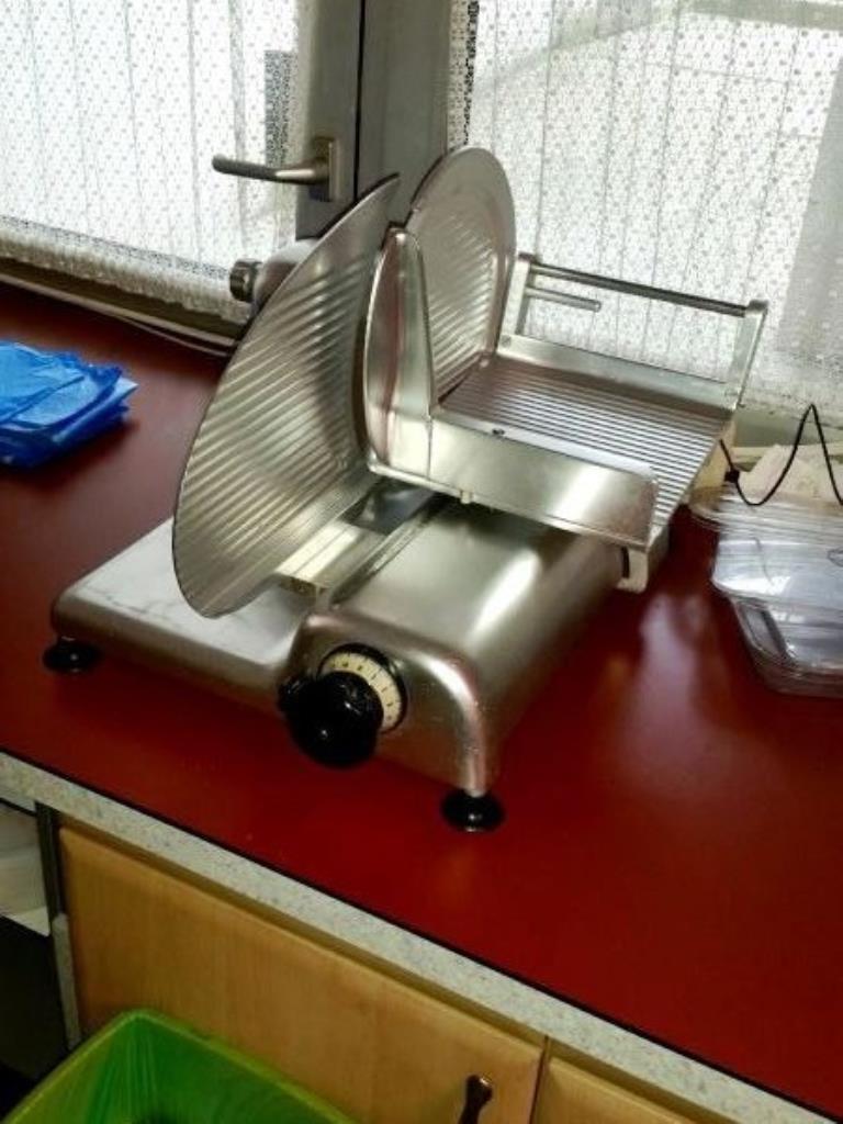 máquinas de talho em bom estado de conservação

-1