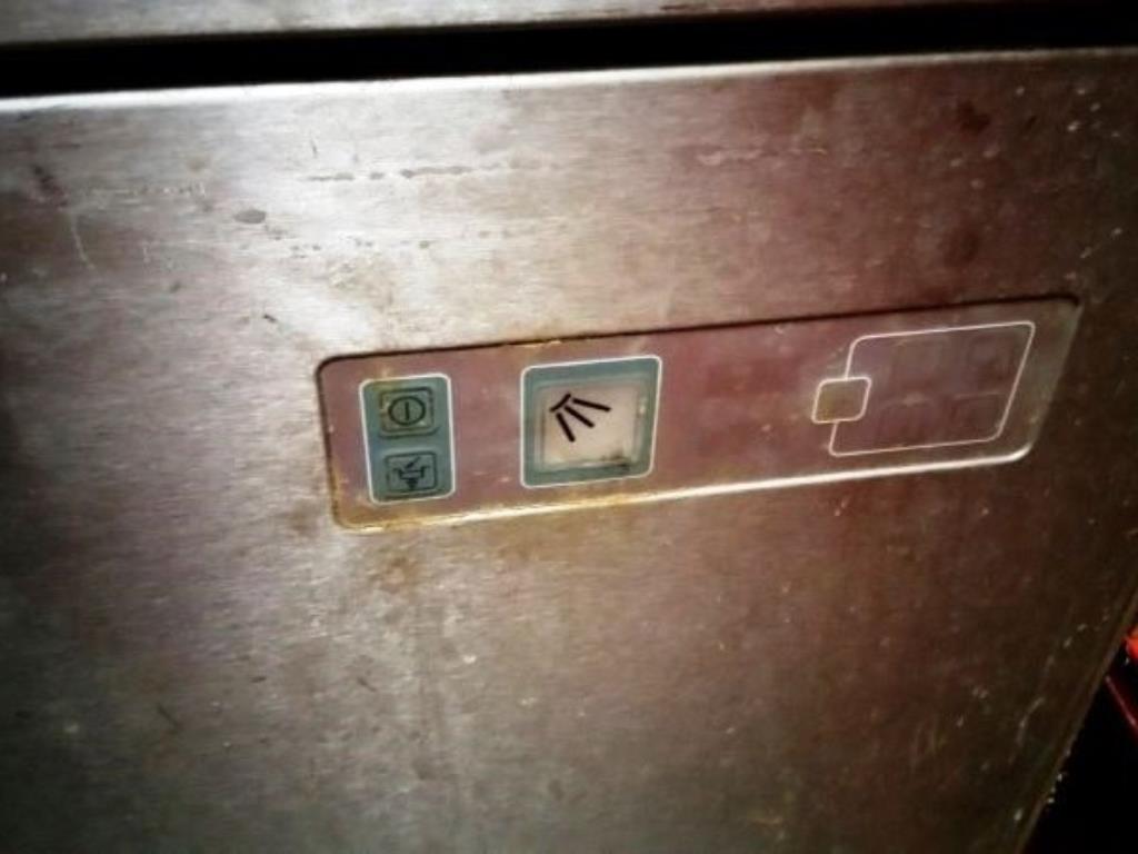 máquinas de talho em bom estado de conservação

-3