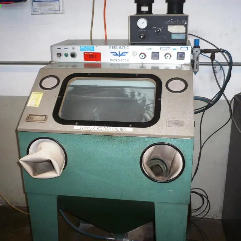 Hand sandblasting cabin Ipeco Peenmatic Micro 750S