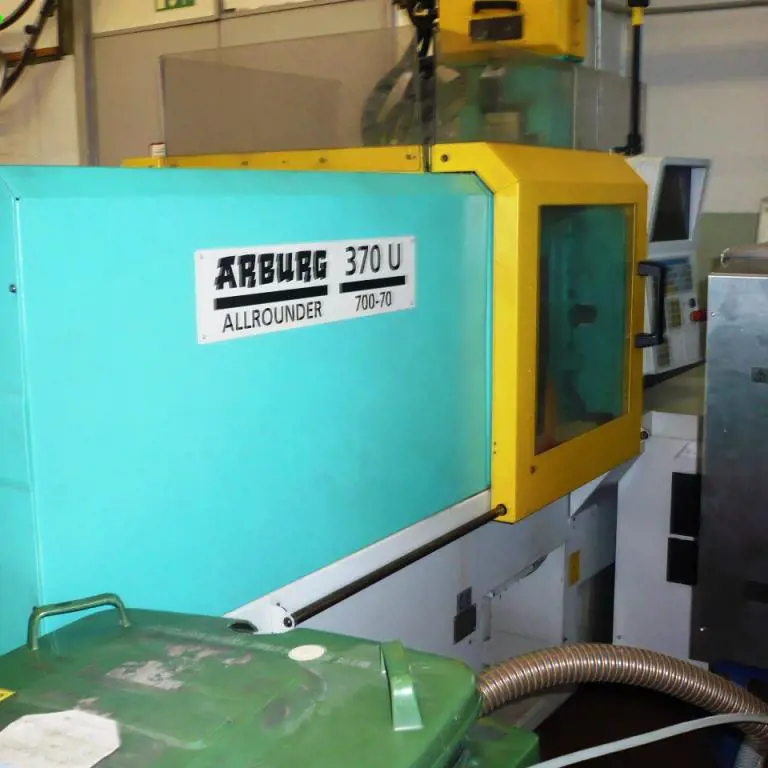 Plastic injection molding machine Arburg A370U