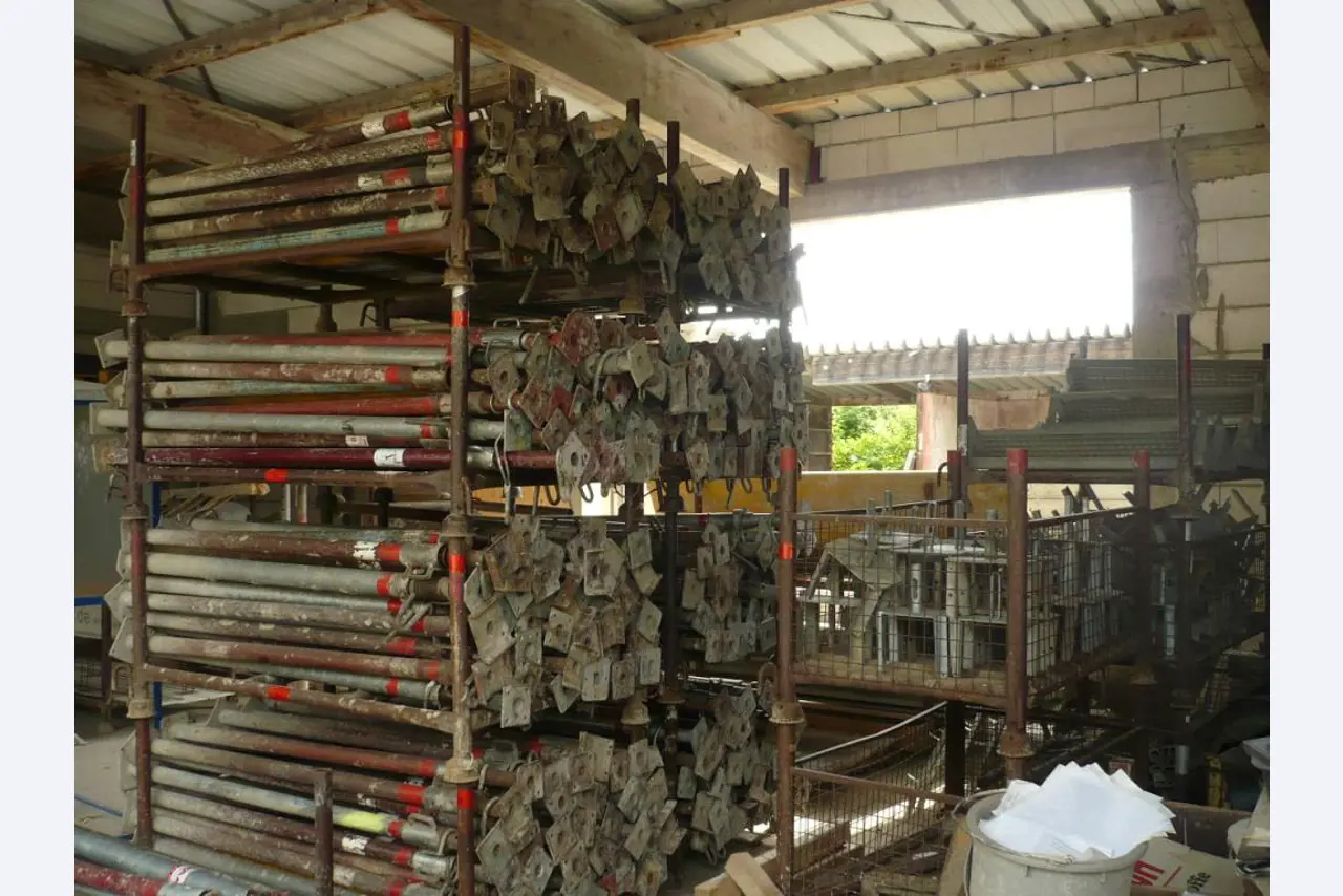 Construction machinery and equipment, hand machines, containers and vehicles-1
