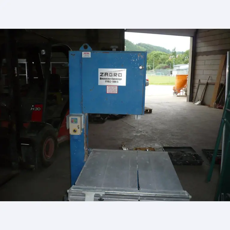 Machines de chantier, matériel de construction, machines à main, conteneurs et véhicules-1