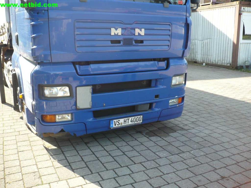 Tovornjaki, polpriklopniki, prikolice za tovornjake-4