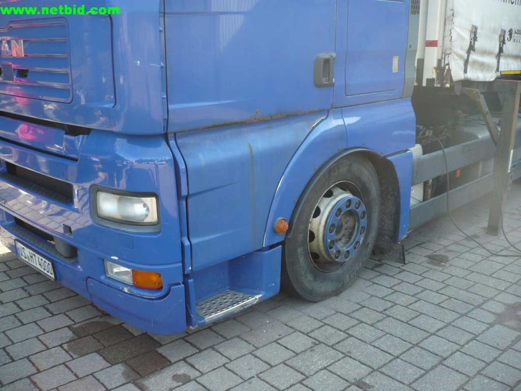 Tovornjaki, polpriklopniki, prikolice za tovornjake-5