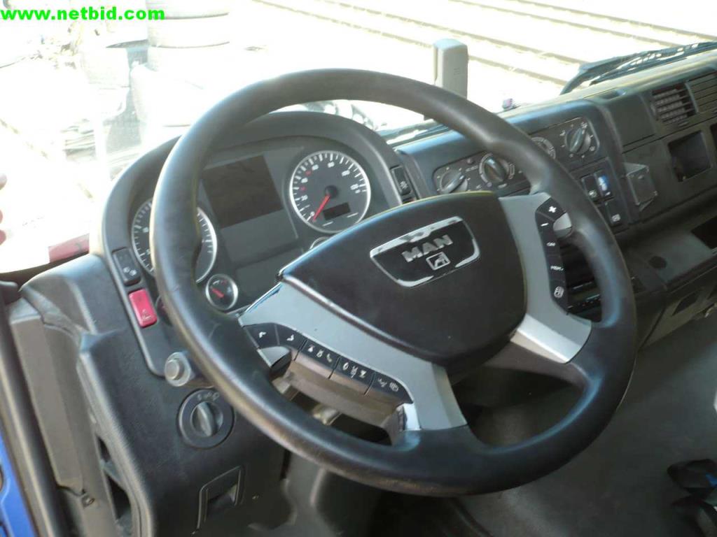 Tovornjaki, polpriklopniki, prikolice za tovornjake-6