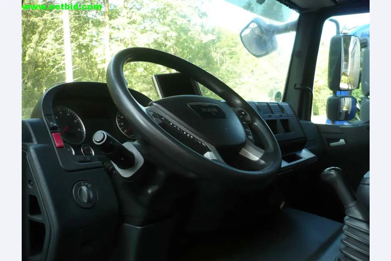 Trucks, semi-trailers, truck trailers-3