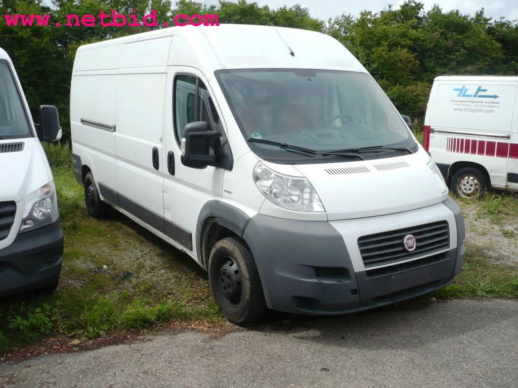 Véhicules et mobilier de bureau-2