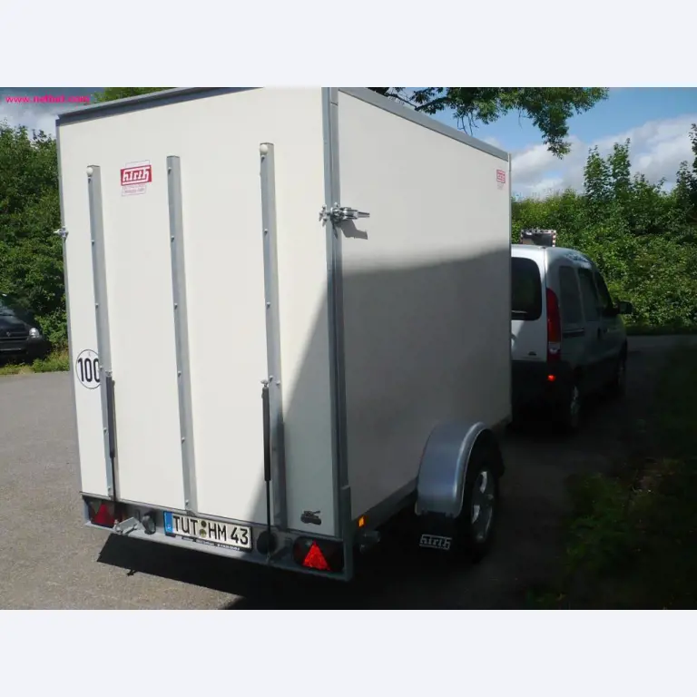 used car and single-axle trailer-4