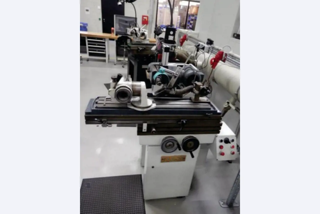 Gepflegte Bearbeitungszentren-1